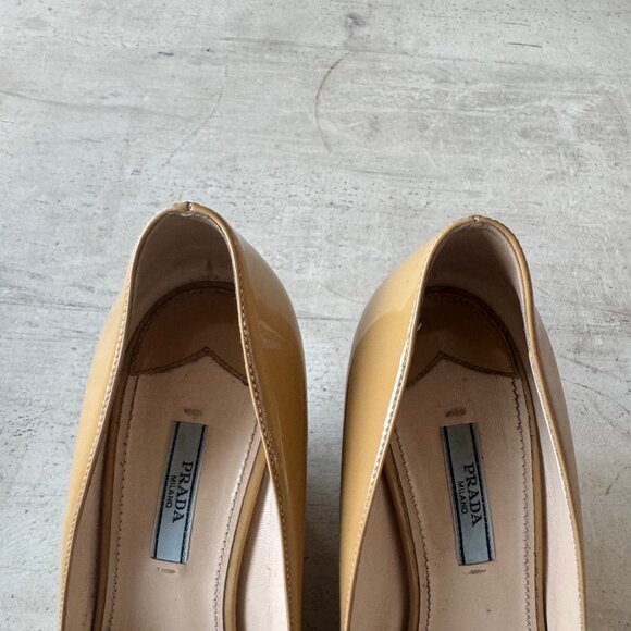 Prada Tan Corkscrew Wedges fits US 9 EU 40 (size 40.5 EU) - Picture 1 of 14